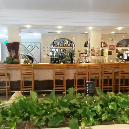 Flacalco & Aparthotel 3*